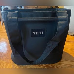 Yeti Camino 35 Tote- Black
